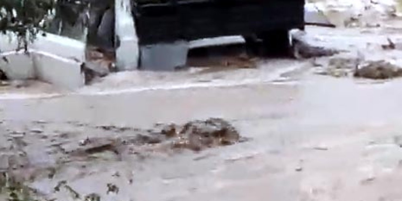 Nevşehir'de Sağanak Sele Neden Oldu, Ekili Alanlar Zarar Gördü