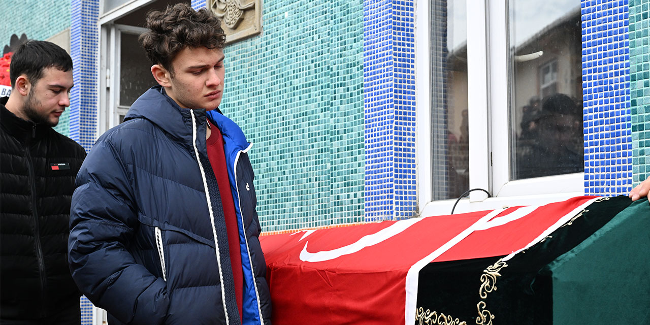 Erzurum'da çığ düşmesi sonucu hayatını kaybeden milli judocu Emre Yazgan, Trabzon'da son yolculuğuna uğurlandı