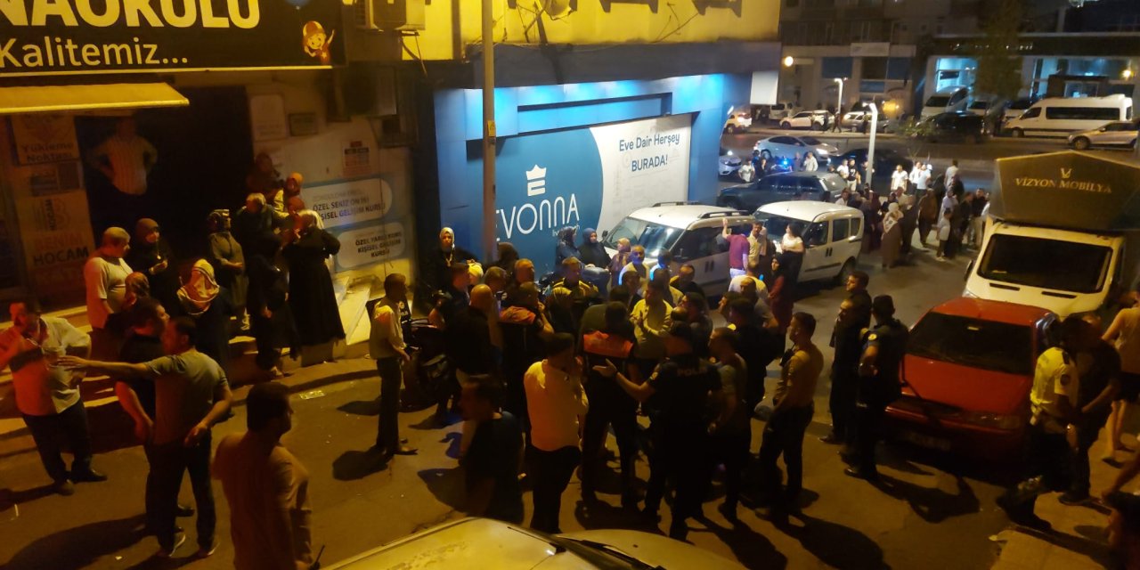 Ağabey, Düğün Konvoyunun Önünü 'Adet' Diye Kesince Sopalı Kavga Çıktı: 4 Yaralı