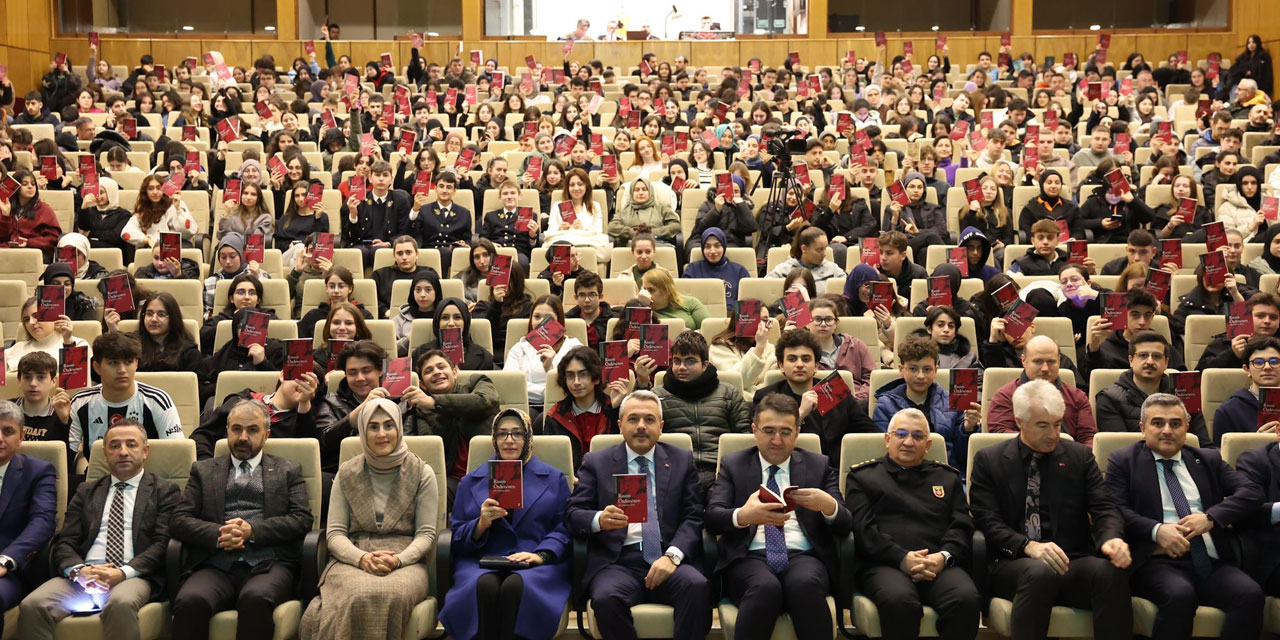 Çayla Kitap Projesi Üçüncü kez Gençlerle Buluştu