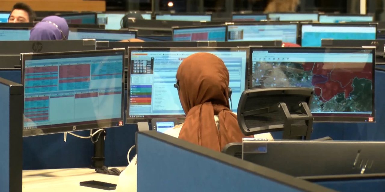 İstanbul - İstanbul Valisi Gül 112 Acil Çağrı Merkezi’ni ziyaret etti