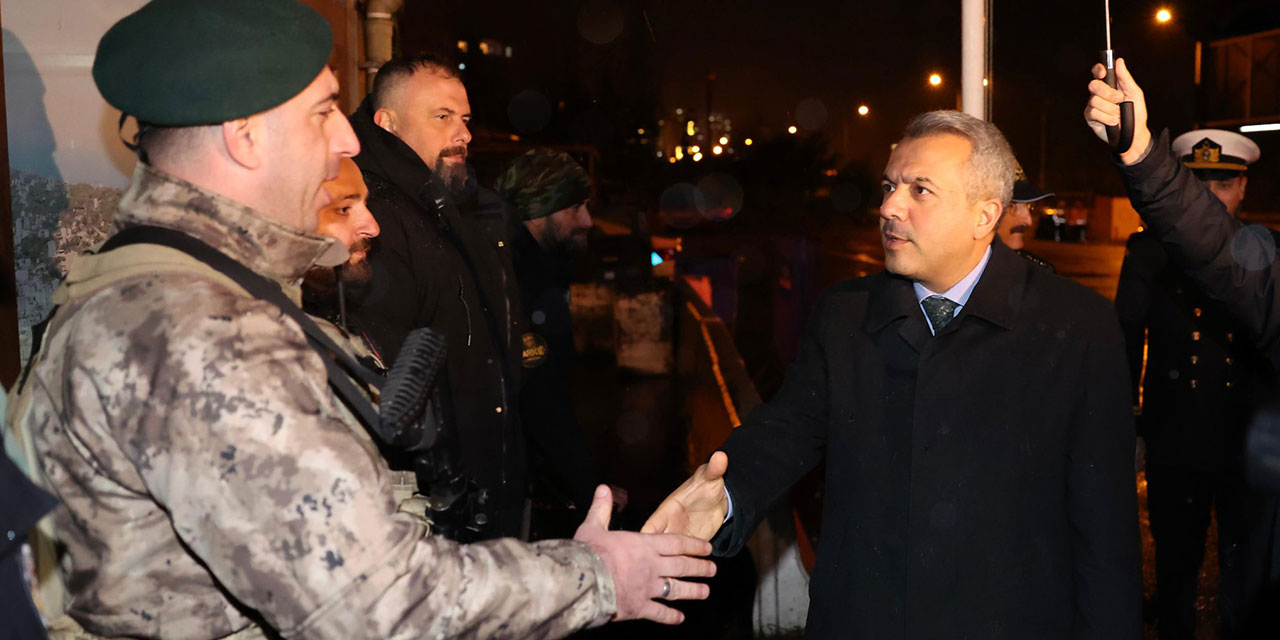 Rize Valisi Baydaş’tan Yılbaşı Gecesi Görev Başındaki Personele Ziyaret