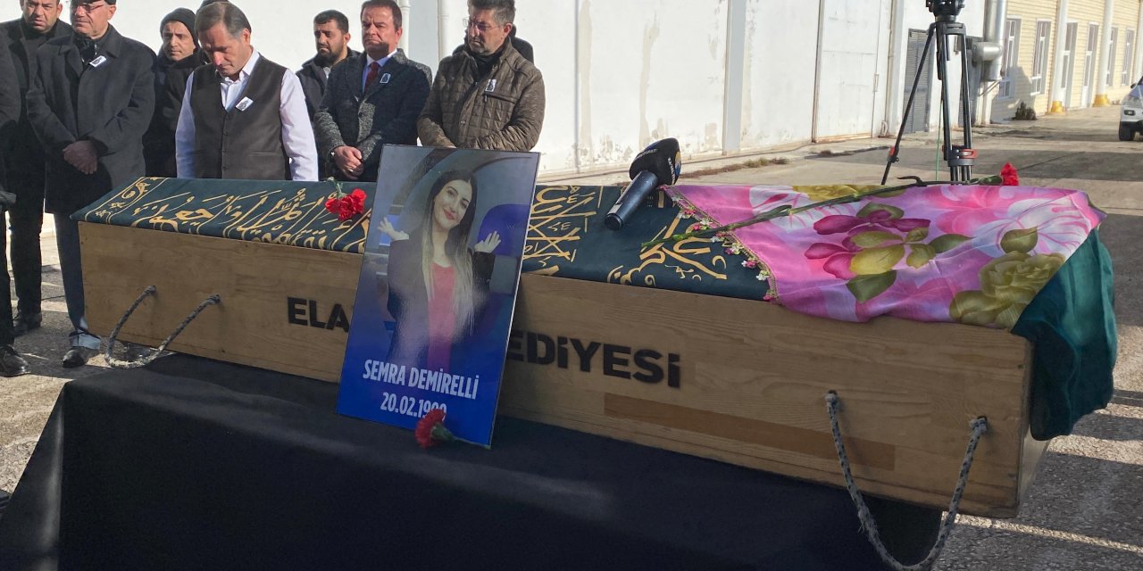Erkek arkadaşının öldürdüğü muhabir Semra, son yolculuğuna uğurlandı