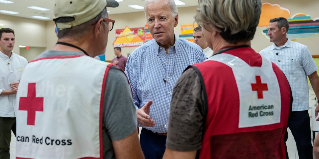 Biden, Florida’daki Kasırgadan Etkilenen Aileleri Ziyaret Etti