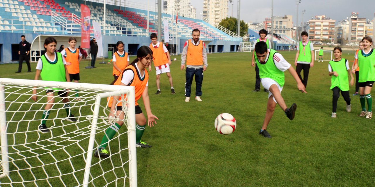 Umut'un Sahada Futbol Oynama Hayali Gerçek Oldu