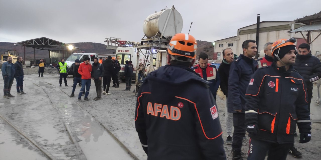 Konya'da, baraj tünelinde devrilen vagonun altında kalan işçi öldü
