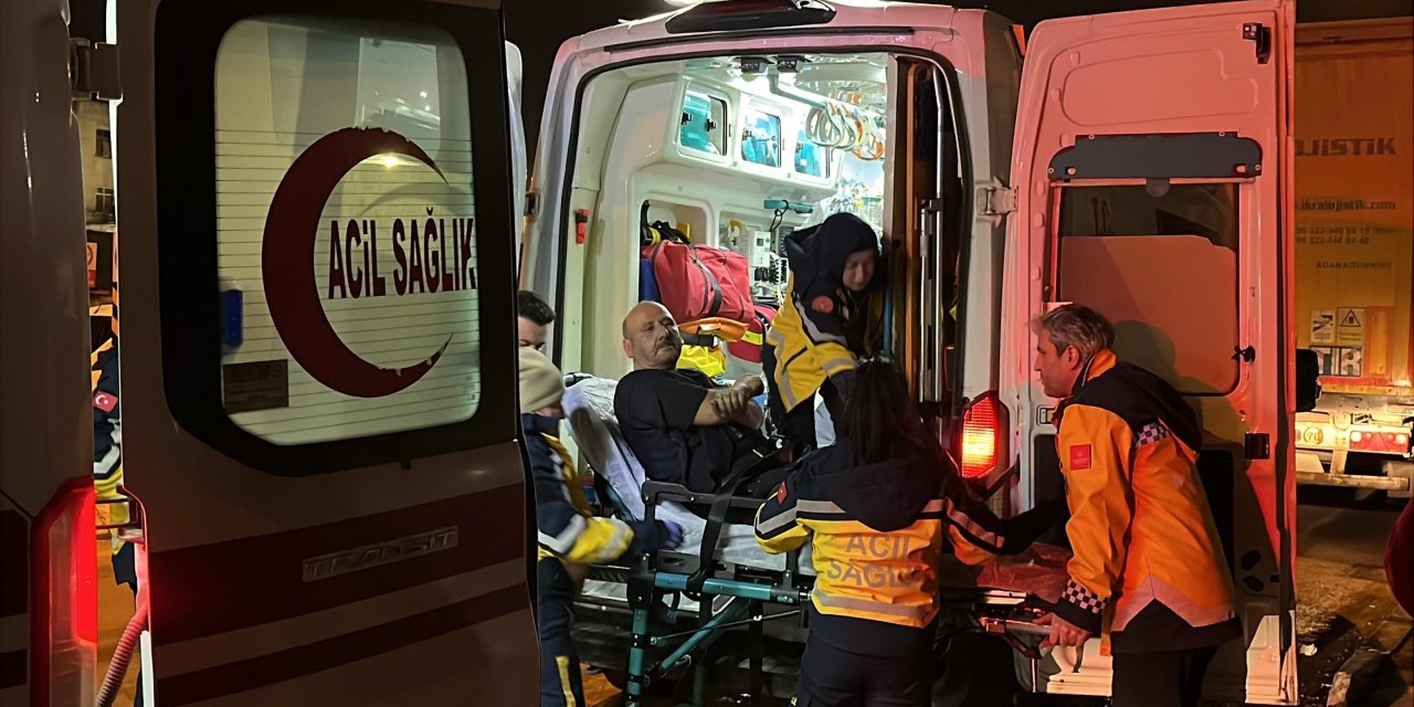 Kocaeli'de akaryakıt dolum terminalinde parlama; 4 işçi yaralandı