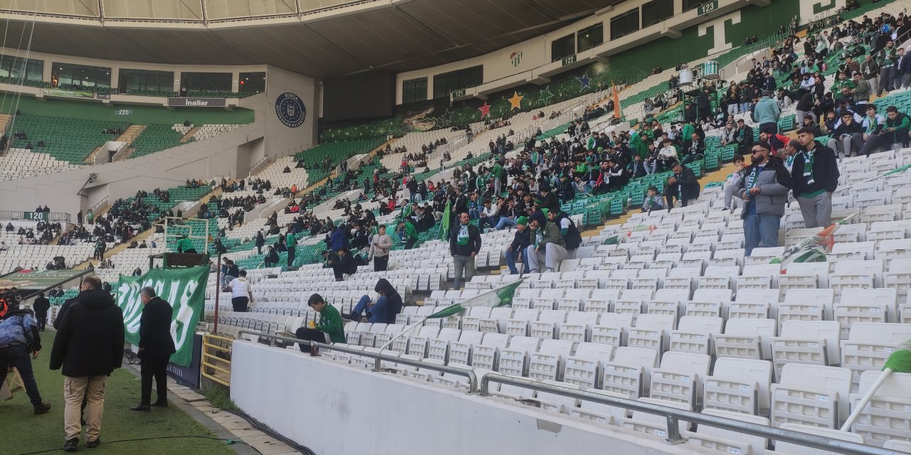 Bursaspor'da taraftarlar maçları tel örgüsüz izleyecek