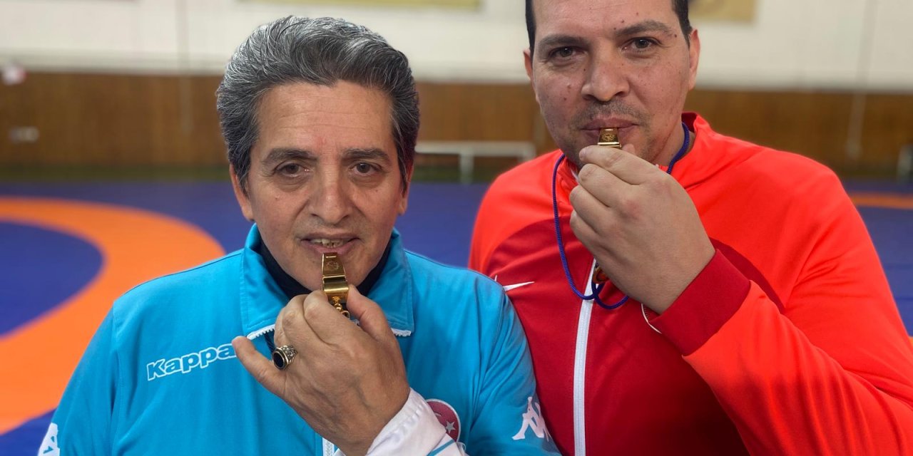 Güreş hakemliği yapan ve 'altın düdük' ödülü alan 3 baba-oğuldan biri Yücel Ailesi