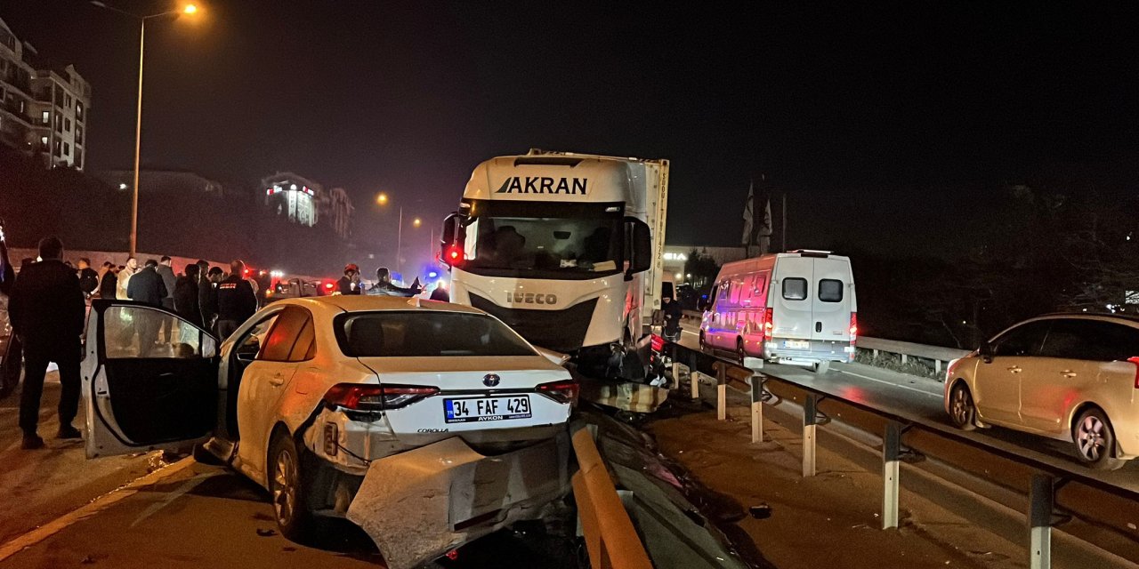Gebze'de zincirleme kaza: 2'si ağır, 4 kişi yaralandı