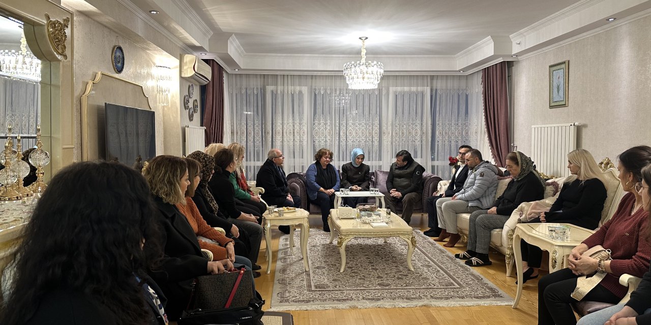 Bakan Göktaş, Bolu'daki Yangında Oğullarını Kaybeden Gençbay Ailesini Ziyaret Etti