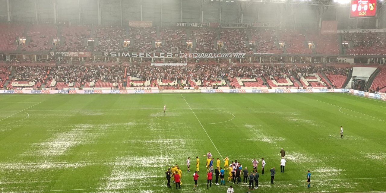 Samsunspor - İstanbulspor Maçına Yağış Engeli