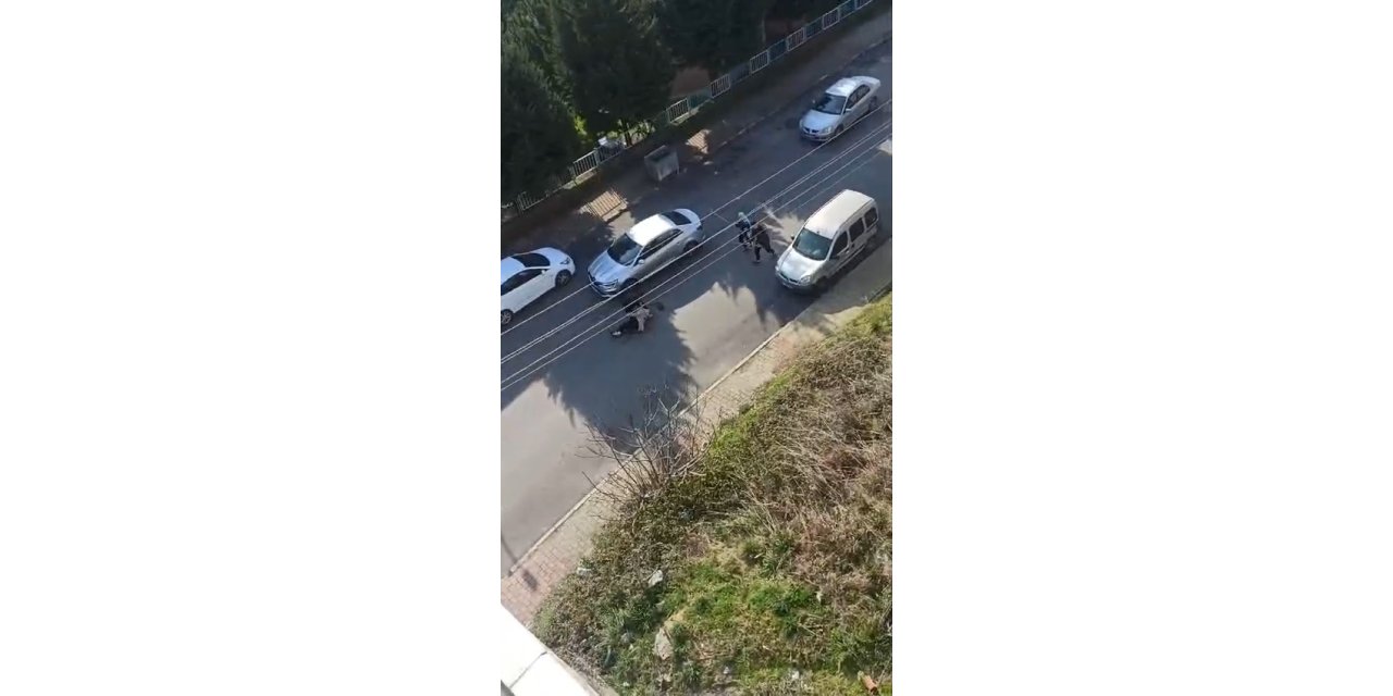 Eski eşi tarafından cadde ortasında bıçaklanan Tuğba, ağır yaralandı (2)