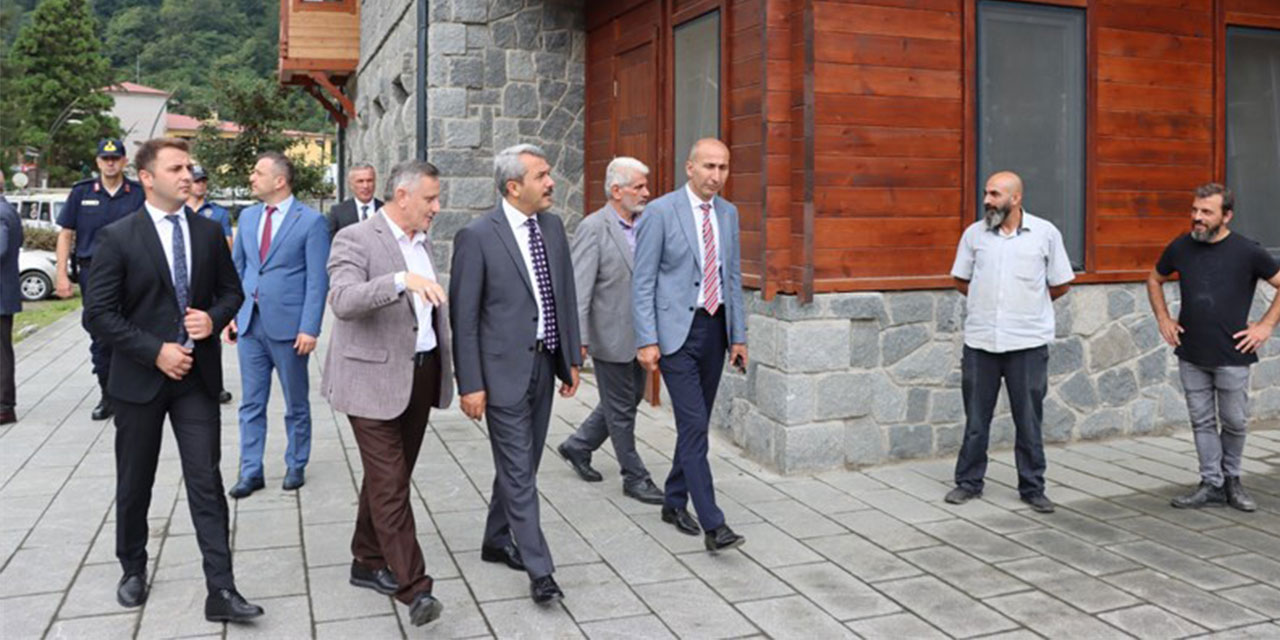 Vali Baydaş, Hemşin'de incelemelerde bulundu