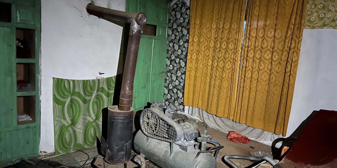 Kaçak kazı şüphelileri binanın altına tünel inşa edip, elektrik hattı döşemiş