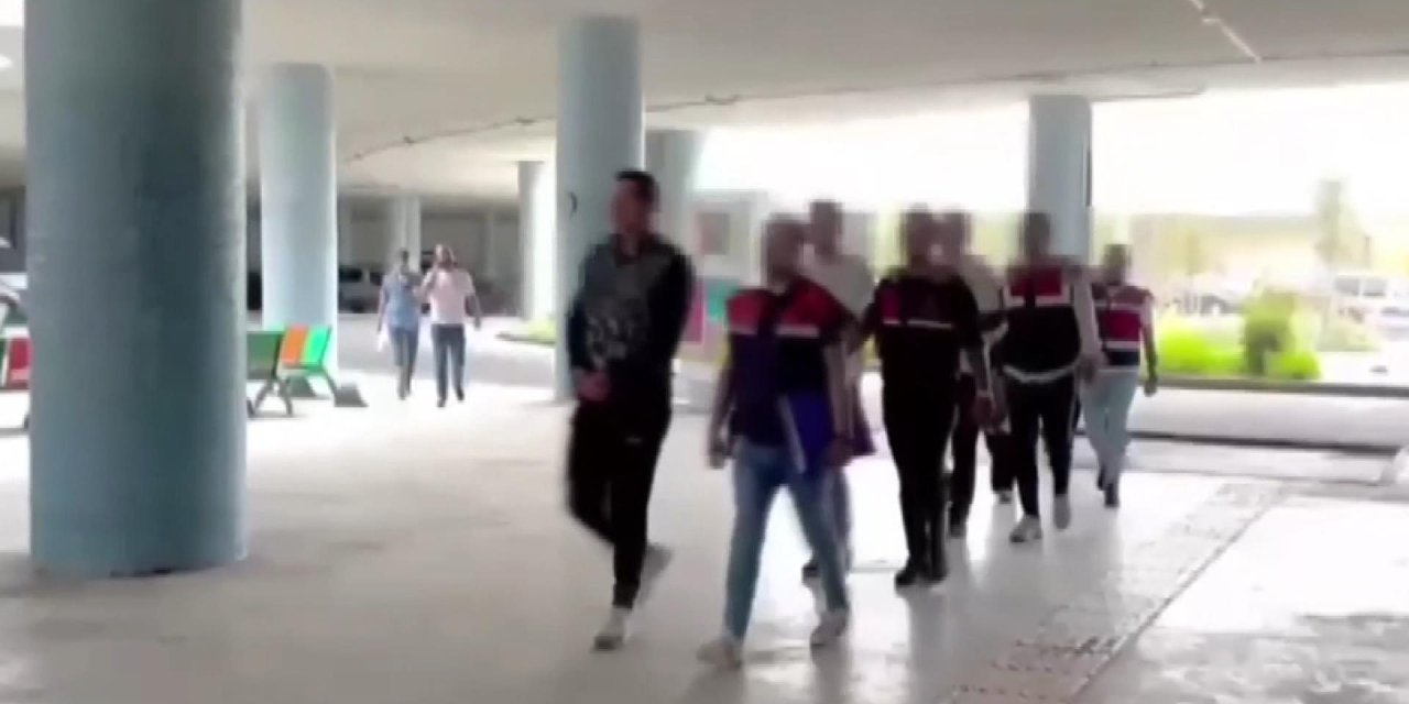 (Fotoğraflar) Jandarmadan 5 Milyar Liralık Siber Dolandırıcılık Operasyonu