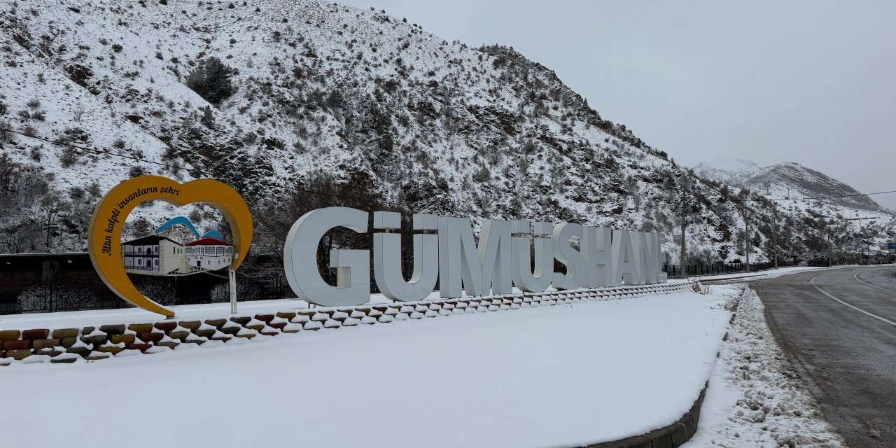 Gümüşhane’de kar yağışı nedeniyle eğitime ara verildi