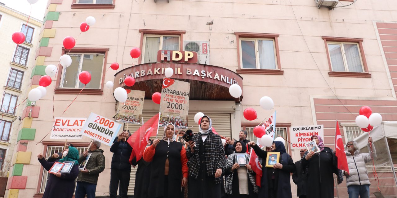 Diyarbakır'daki Evlat Nöbetinde 2 Bininci Gün; 60 Aile Çocuğuna Kavuştu (2)