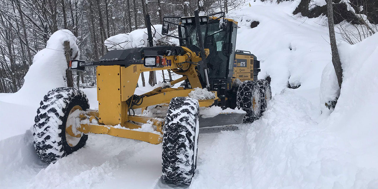 Rize’de Kar Yağışı Hayatı Olumsuz Etkiledi: 81 Köy Yolu Kapandı
