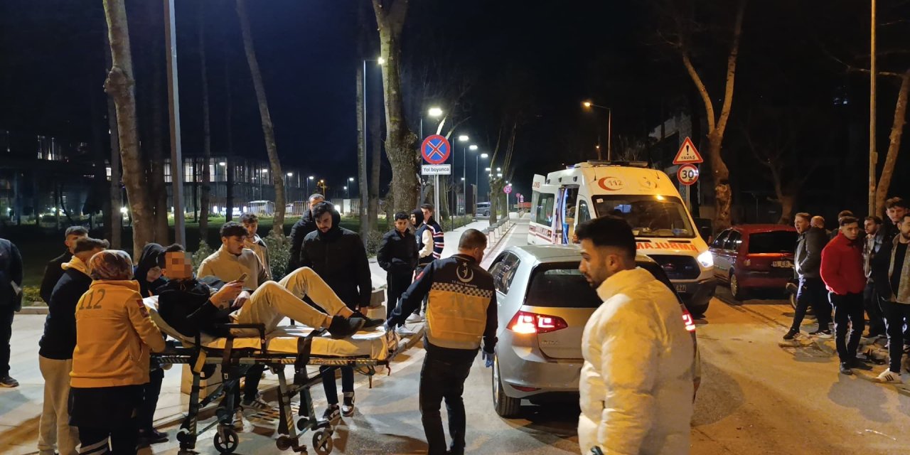 İnegöl'de otomobille çarpışan motosikletli yaralandı