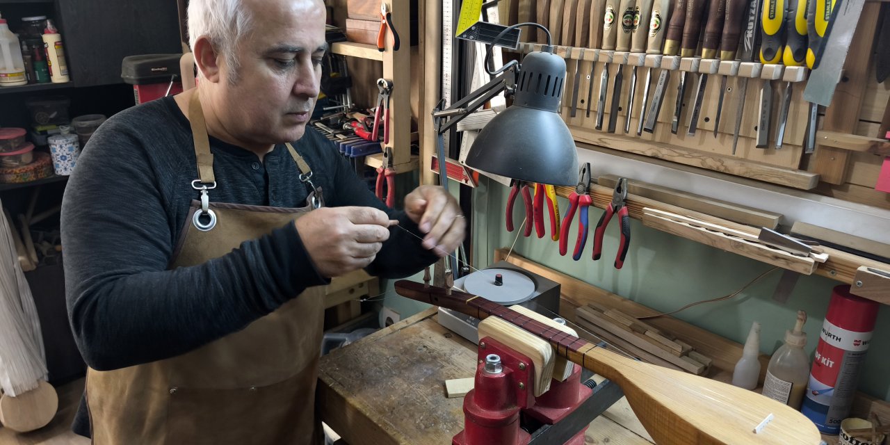 3 Telli Saz Ustası, Enstrümanı Gelecek Kuşaklara Aktarmak İçin Çırak Bulamıyor