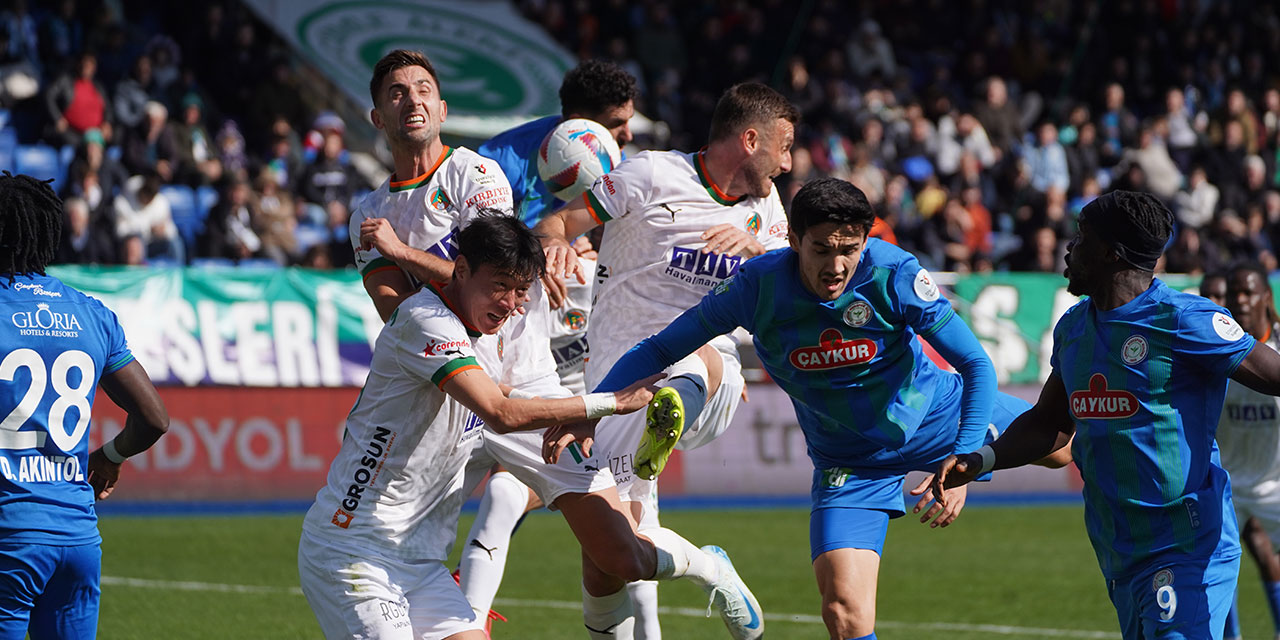 Çaykur Rizespor 3 Golle 3 Puanı Aldı