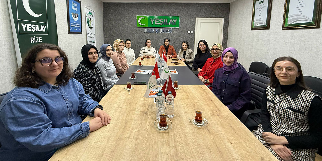 Rize'de Yeşilay ve KADEM'den 2025 Aile Yılı'na Özel İş Birliği