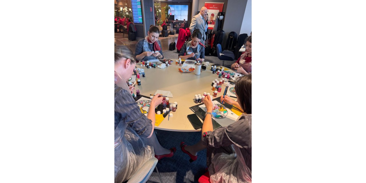 İstanbul - Thy'de 496 Kadın Pilot Görev Yapıyor