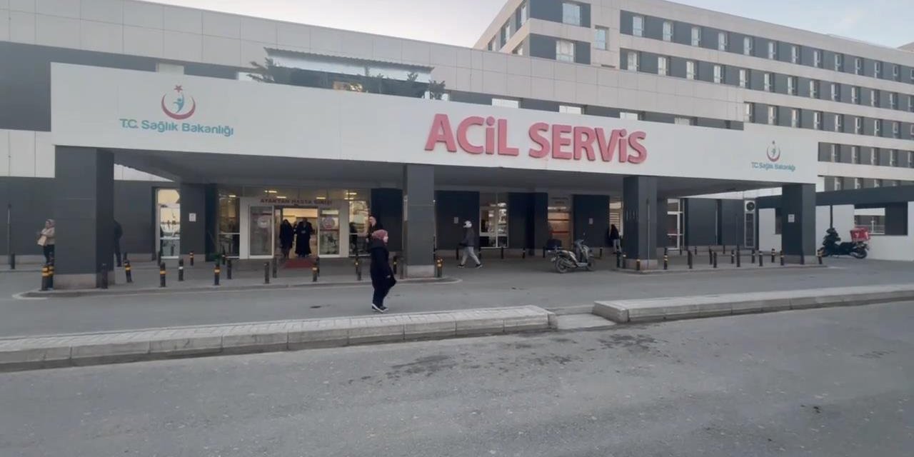 İstanbul - Kartal'da 102 öğrenci zehirlenme şüphesiyle hastanelere başvurdu