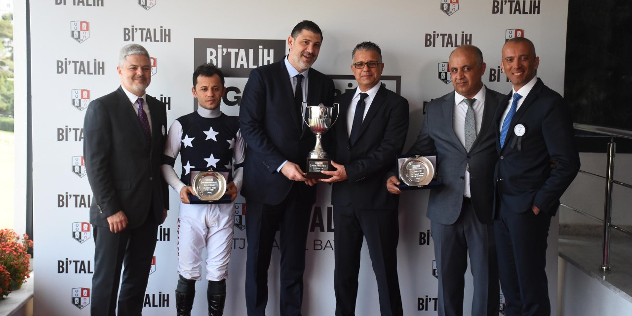 İzmir'de Ege Derbisi'nin kazananı Dapper Man oldu