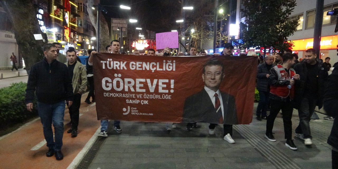 Kocaeli'de 'İmamoğlu' protestosu; karşıt görüşlü grup, 1 göstericiyi darbetti