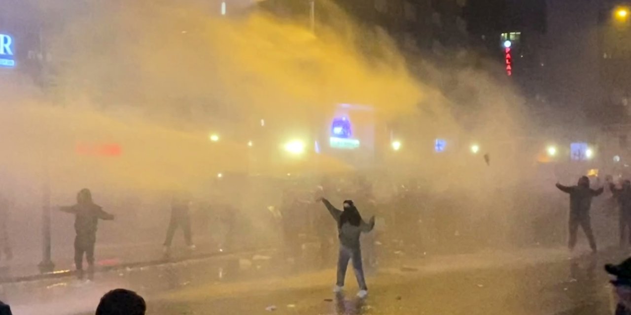 Ankara'da 'İmamoğlu' protestosunda polisten göstericilere TOMA'lı müdahale; gözaltılar var