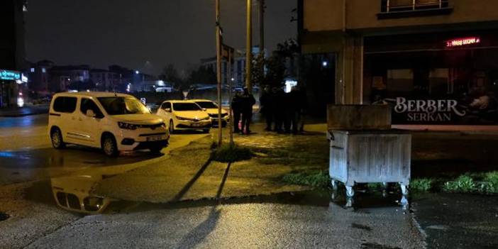 14 yaşında çocuk, otobüs durağında silahla vurulmuş halde bulundu