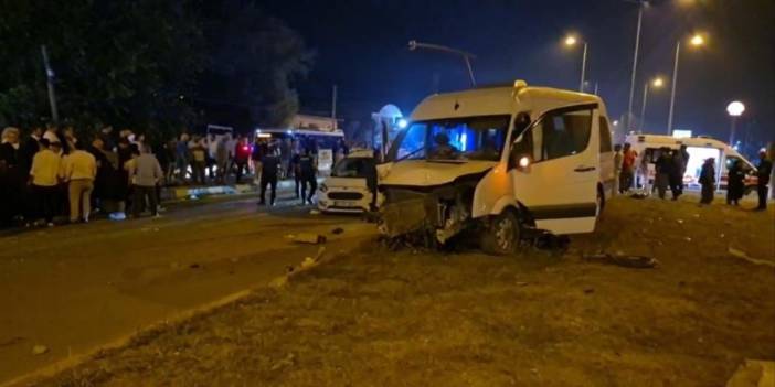 Düğün dönüşü feci kaza: 21 yaralı