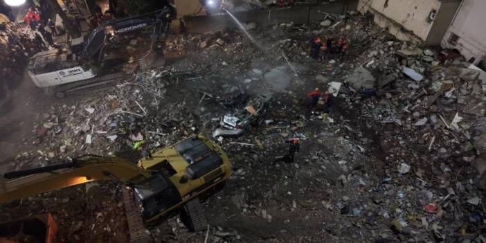 Maltepe'de yıkılan binada acı bilanço: 5 kişi hayatını kaybetti