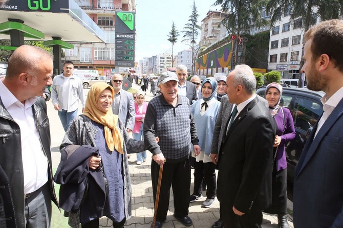 ak-parti-rize-milletvekili-adayi-av-harun-mertoglu-14-mayis-genel-kapsaminda-rizenin-pazar-ilcesine-ziyarette-bulundu-6.jpg