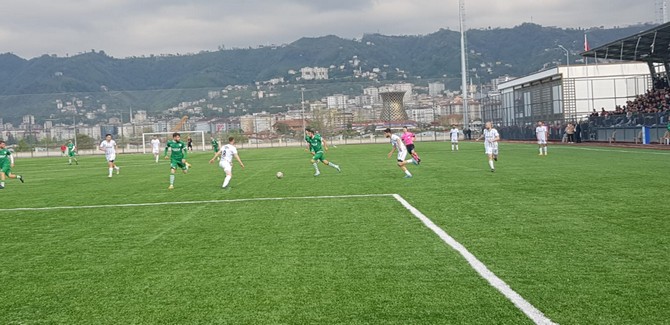cayeli-spor-bal-ligi-terfi-macinda-guneysu-sporu-1-0-maglup-ederek-onumuzdeki-sezonda-da-bal-liginde-yer-alacak-3.jpg