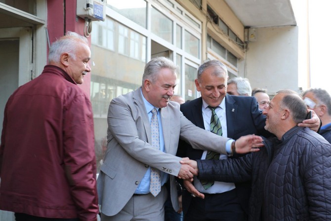 ak-parti-rize-milletvekili-adayi-yilmaz-katmer-rizede-secim-calismasinda-11.jpg