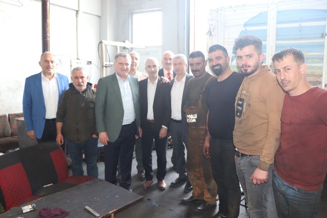 ak-parti-rize-milletvekili-osman-askin-bak-cumhurbaskanligi-ve-28-donem-milletvekilligi-secimleri-kapsaminda-rizenin-pazar-ilcesinde-sanayi-sitesi-esnafini-ziyaret-etti-7.jpg