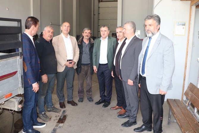 ak-parti-rize-milletvekili-osman-askin-bak-cumhurbaskanligi-ve-28-donem-milletvekilligi-secimleri-kapsaminda-rizenin-pazar-ilcesinde-sanayi-sitesi-esnafini-ziyaret-etti-8.jpg