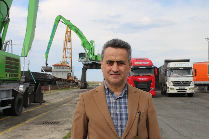 rizeli-is-adami-kral-faysal-cillioglu-rizenin-iyidere-ilcesinde-deniz-dolgusu-uzerinde-yapimi-suren-lojistik-merkezi-tamamlaninca-limani-rizelilerin-bir-araya-gelip-isletmesi-gerektigini-soyledi-2.jpg