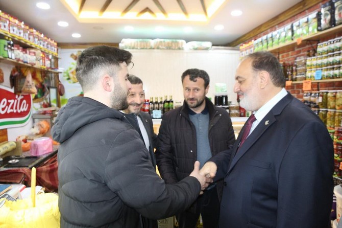 yeniden-refah-partisi-rize-milletvekili-adaylari-pazarda-secim-calismalarini-surdurdu-1.jpg