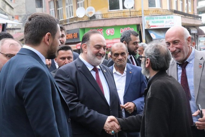yeniden-refah-partisi-rize-milletvekili-adaylari-pazarda-secim-calismalarini-surdurdu-11.jpg
