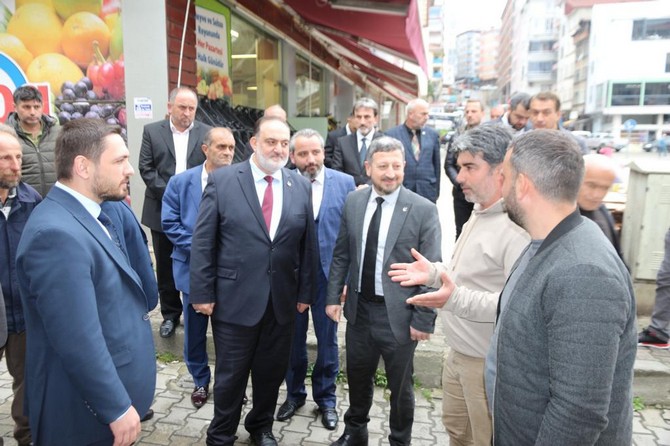 yeniden-refah-partisi-rize-milletvekili-adaylari-pazarda-secim-calismalarini-surdurdu-4.jpg