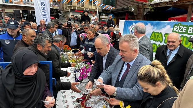 rize-belediyesi-tarafindan-5-milyon-adet-ata-tohumu-vatandaslara-dagitimi-gerceklestirildi-21.jpg