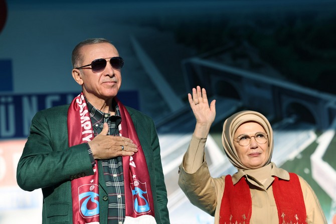 cumhurbaskani-erdogan-yeni-zigana-tuneli-acilis-torenine-katildi-2.jpg