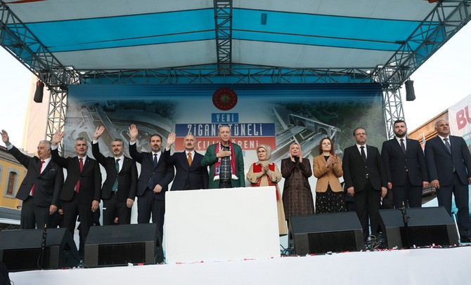 cumhurbaskani-erdogan-yeni-zigana-tuneli-acilis-torenine-katildi-5.jpg
