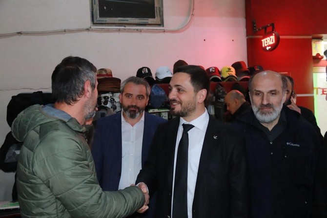yeniden-refah-partisi-rize-milletvekili-adaylari-mehmet-akif-zerdeci-samet-sisman-mumin-bakirci-secim-calismalarina-rize-merkezde-devam-ediyor-10.jpg