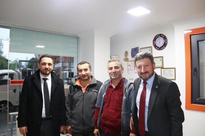 yeniden-refah-partisi-rize-milletvekili-adaylari-mehmet-akif-zerdeci-samet-sisman-mumin-bakirci-secim-calismalarina-rize-merkezde-devam-ediyor-11.jpg