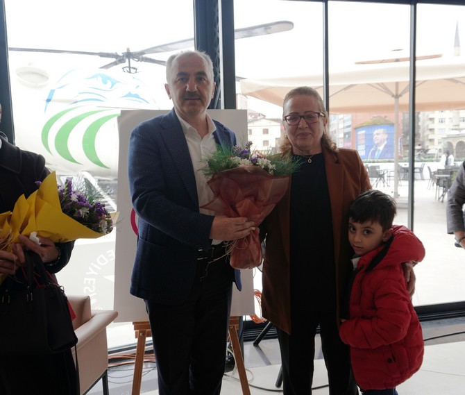 rize-belediye-baskani-rahmi-metin-anneleri-unutmadi-4.jpg